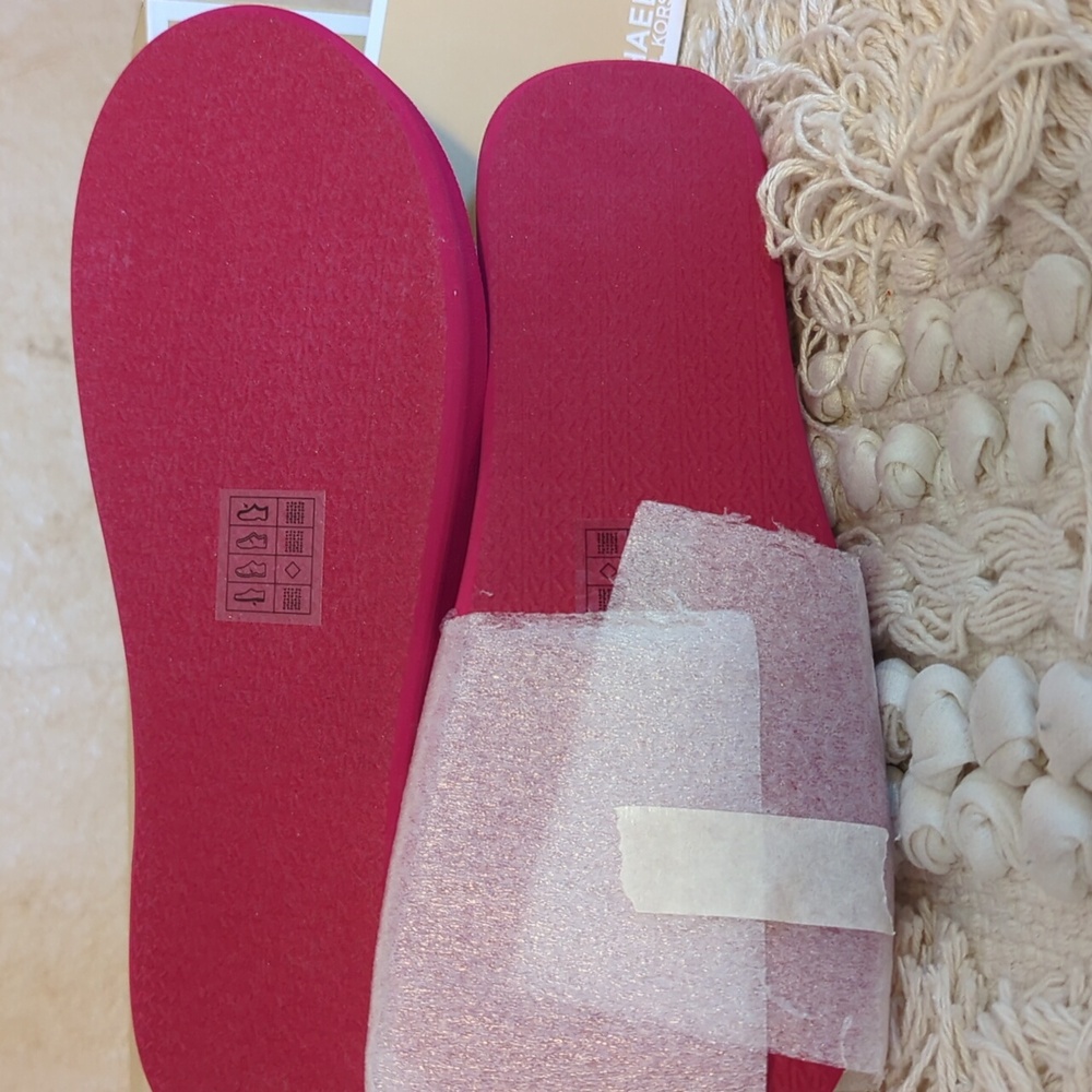 Michael Kors 7 NIB Slides BRIGHT Pink - Picture 7 of 8